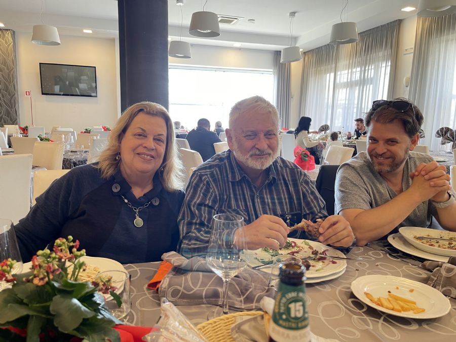 ארוחה ראשונה בסיציליה (אריסטון, אנה)